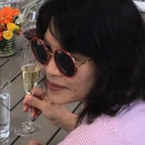 Meet your Posher, Jenny - Picture 1 of 1